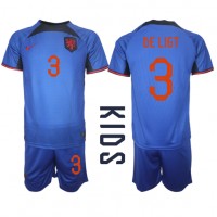 Fotballdrakt Barn Nederland Matthijs de Ligt #3 Bortedraktsett VM 2022 Kortermet (+ Korte bukser)